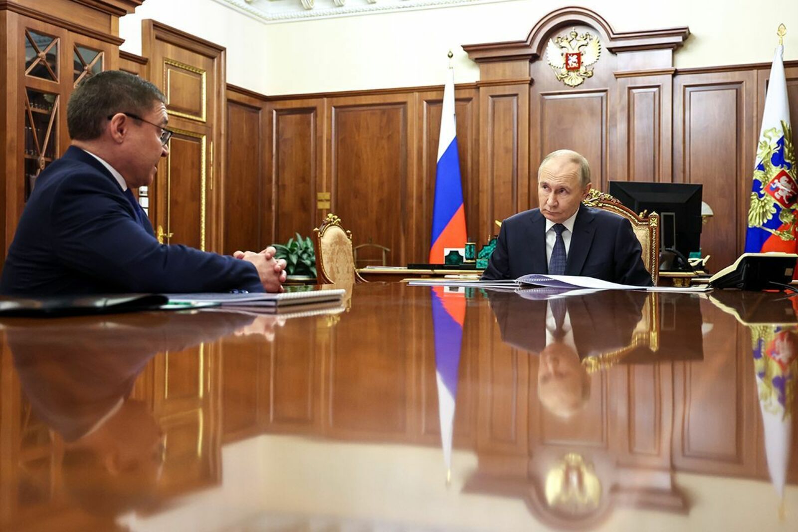 Владимиру Путину доложили о выполнении его поручений по работе с участниками СВО