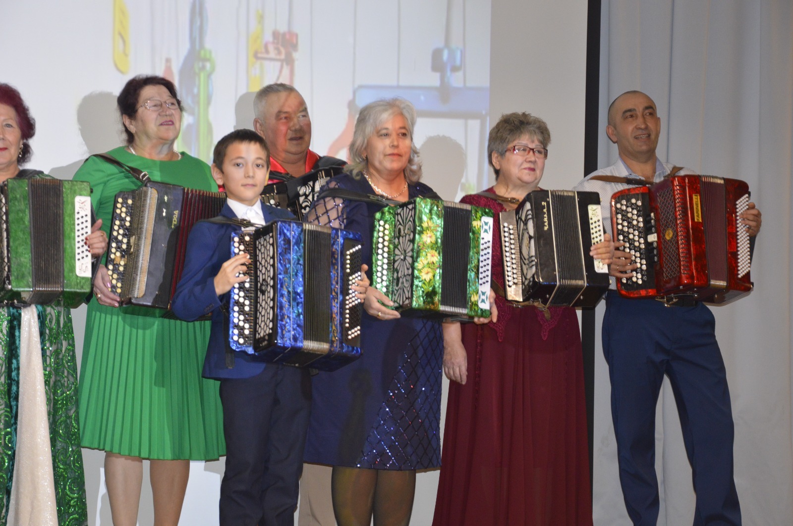 Марат Буляков Караидельский ИЦ На сцену вышли гармонисты Караидельского района