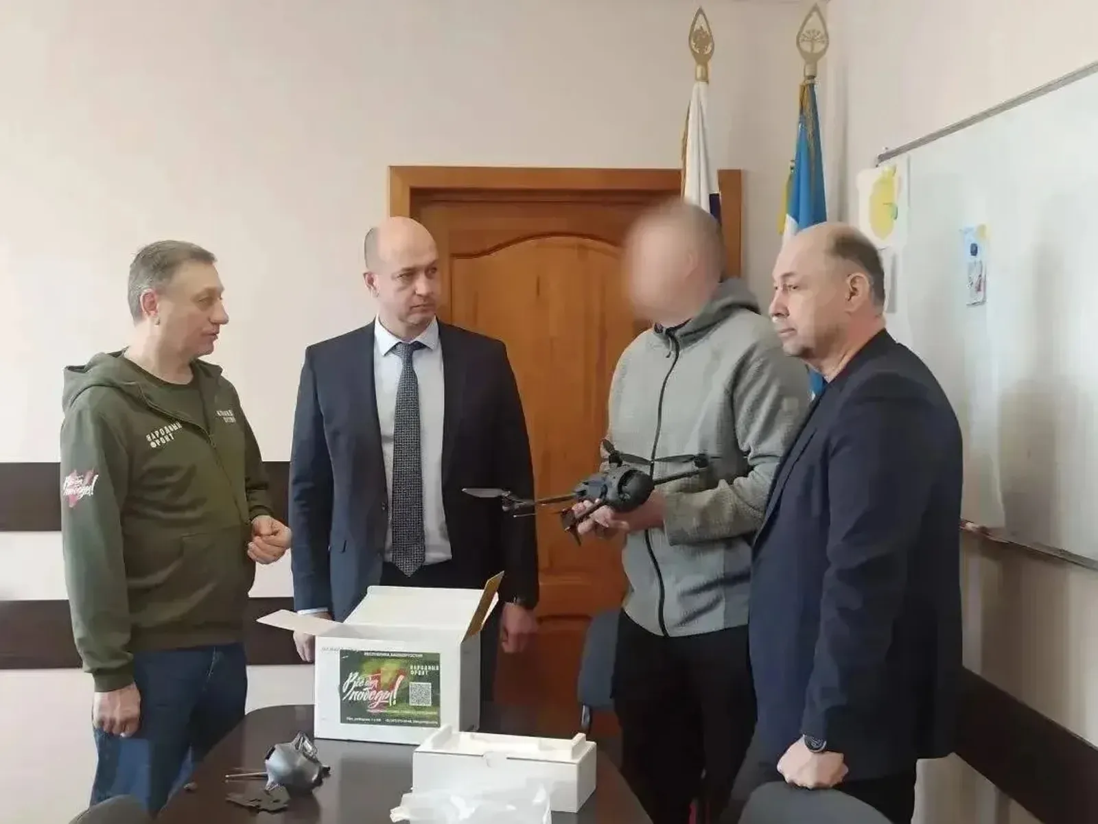 Руководитель Агентства печати Максим Ульчев передал квадрокоптер и тепловизор
