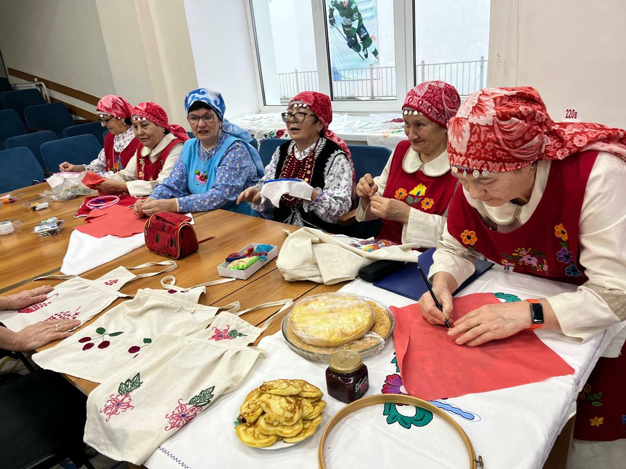 Ҡариҙелдәр хазинаның серҙәрен өйрәнә