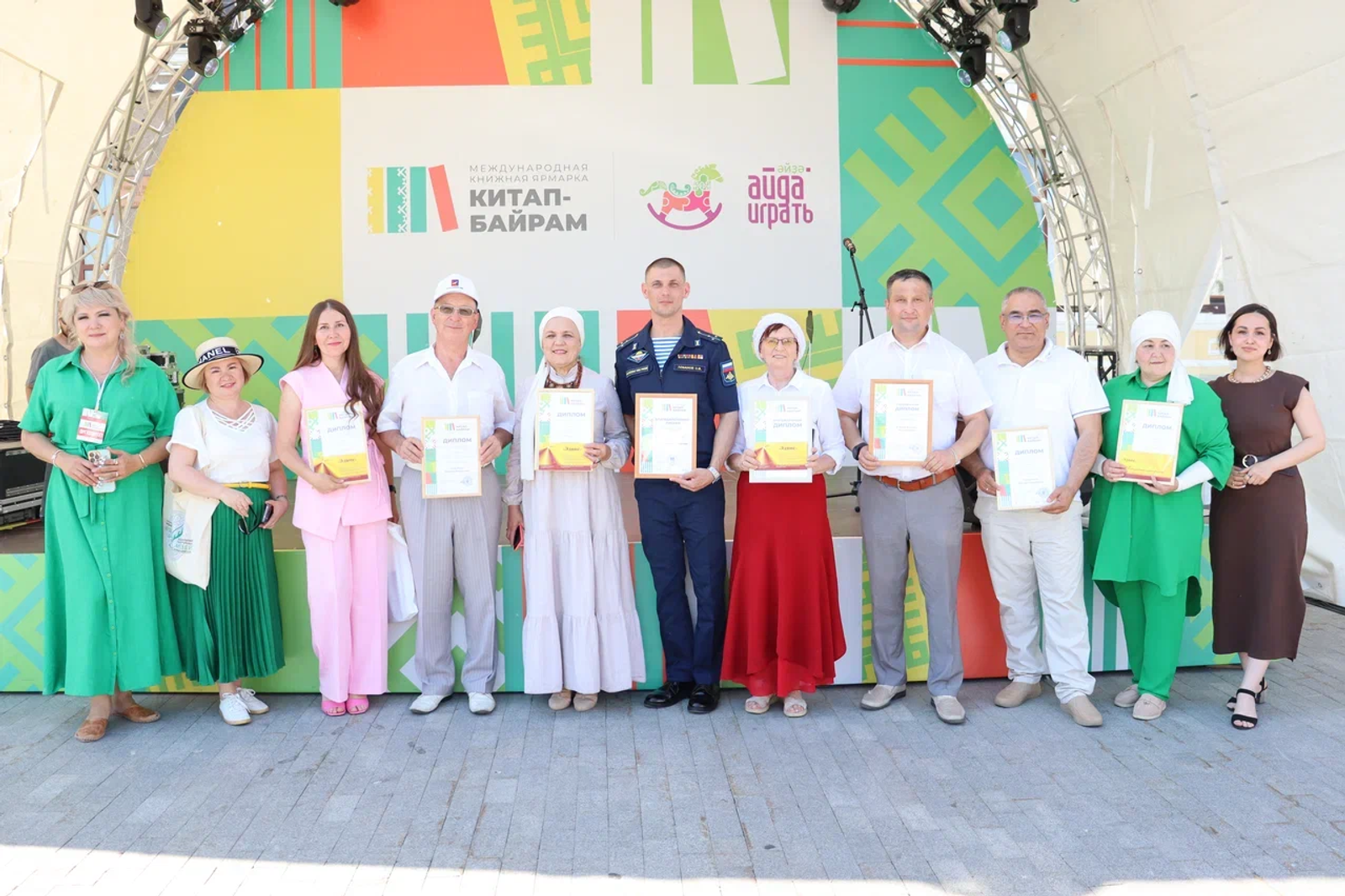 На Китап-байраме наградили победителей "Пробы пера"