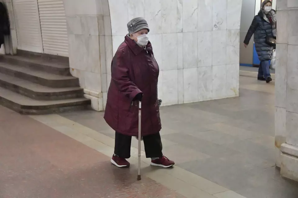 В Башкирии соцработники начали навещать пенсионеров, которых отправили на самоизоляцию