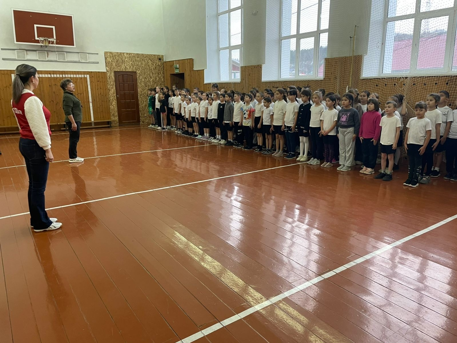 Учащиеся 1-4 классов Караидельского района сдали нормативы ГТО